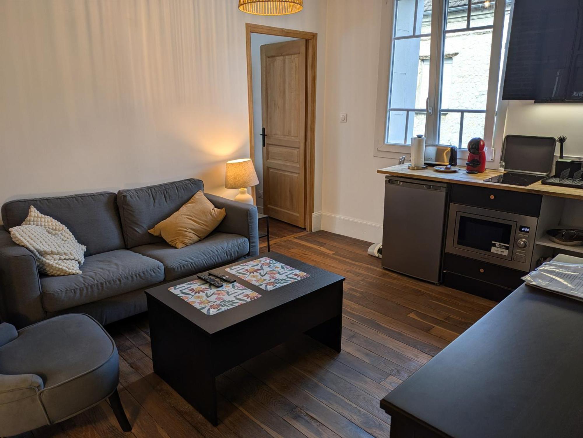 2 Pieces Neuf Centre Ville, Magny Compiegne * Margny-les-Compiegne